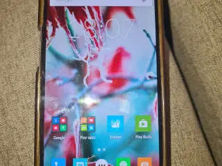 One + smart mobiltelefon 
