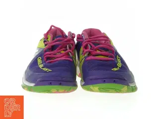Sko fra Asics (str. 39)