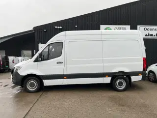 Mercedes Sprinter 319 3,0 CDi A2 Kassevogn aut. RWD