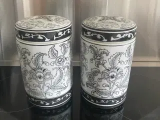 2 krukker med låg