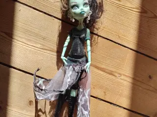 Monster High Ghouls Rule Frankie Stein dukke