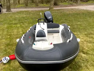 Rib båd