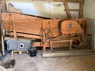 Tærskeværk, gammelt, Maskinfabrikken Ullerslev
