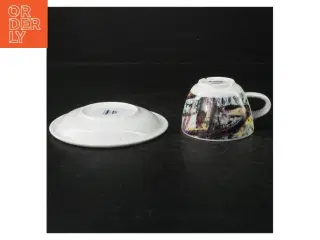 Espressokop med underkop fra Saeco (str. Ø. 15 cm. h. 6 cm ø. 9 cm)