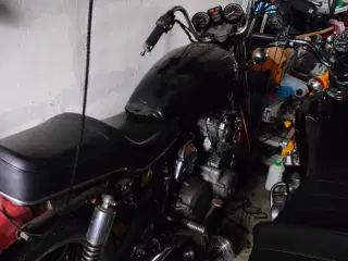 Honda CB 750 Tour Custom til salg