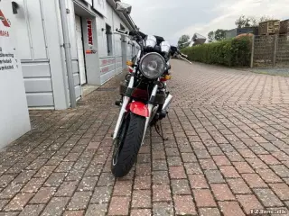 Yamaha XJR 1300