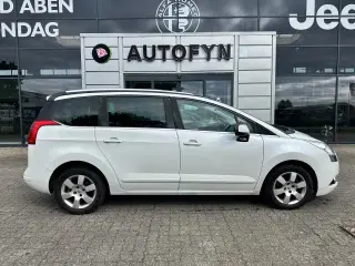 Peugeot 5008 1,6 HDi 110 Premium 7prs