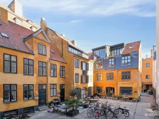 Effektivt kontorlejemål i Sølvgården lige ved Kongens Have