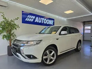 Mitsubishi Outlander 2,4 PHEV Inform+ CVT 4WD