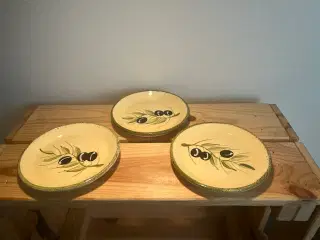 3 fine små olivenskåle / tapas-skåle med oliventry