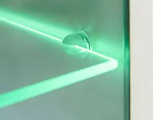 Skabssæt med tv-skab og LED-lys 5 dele hvid