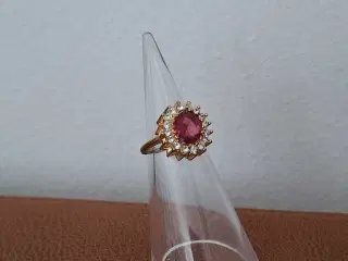 Guldfarvet ring 