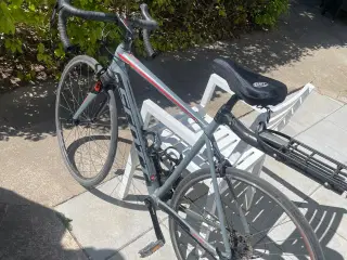 Fin cykel sælges by 