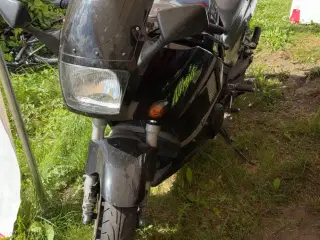 Kawasaki gpz 600