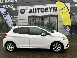 Peugeot 208 1,2 PureTech 82 Allure Sky