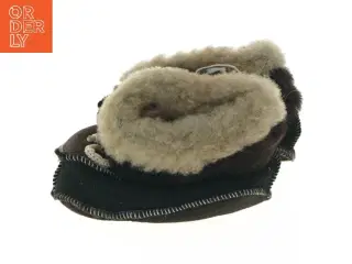 Babystøvler med uldfor (str. 12 cm)