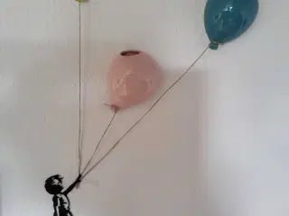 Pige med 3 ballon keramik vaser 