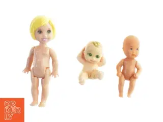 Tre dukker af forskellige størrelser (str. 11, 5 og 7 cm)