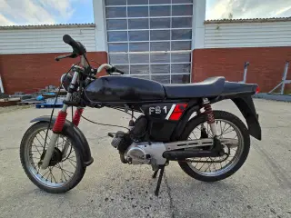 Yamaha FS1
