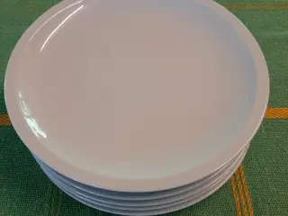 Hvide tallerkener