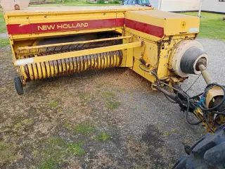New Holland 945 halmpresser 