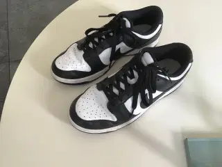 Sneakers - Nike dunks low panda