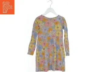 Langærmet blomstret kjole fra H&M (str. 128)