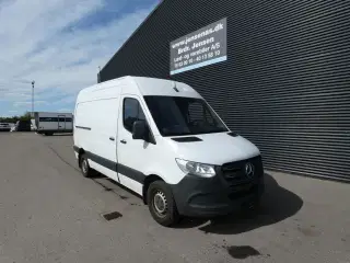 Mercedes-Benz Sprinter 319 3,0 CDI A2 H2 RWD 190HK Van 6g