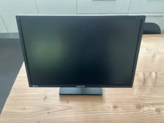 PC skærm Samsung 22”