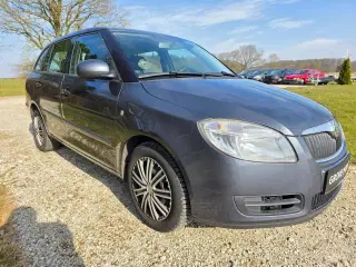 Skoda Fabia 1,4 16V Ambiente Combi