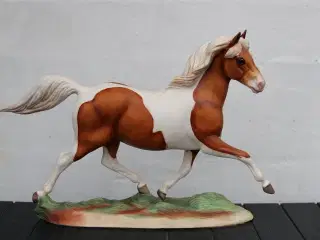 Hestefigurer porcelæn