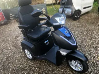 E Force el scooter. 