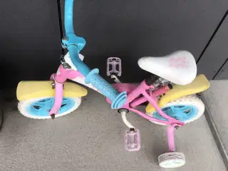FLOT 3 HJULET CYKEL  AFHENTES I HUNDIGE
