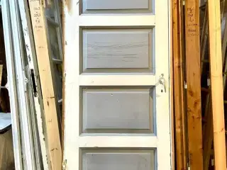 Original fyldningsdør m. karm og bundstykke