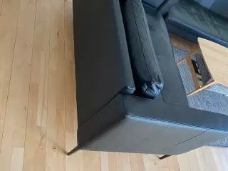 2 personers sofa fra Liva 