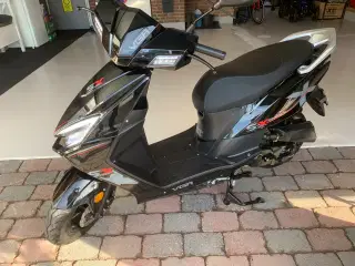 Vga Street-X 30 km 2024