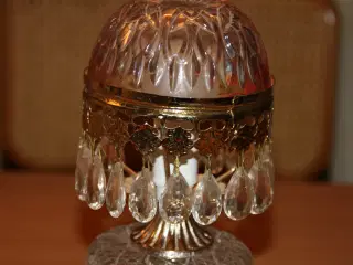 Gammel  fransk romantisk glas bordlampe med prisme