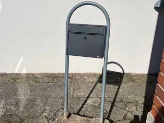 Pustkasse plus stander GRATIS