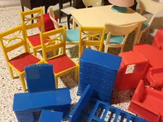 Møbler til dukkehuset