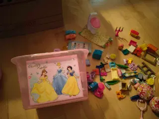 Barbie, Playmobil, Jojo's 