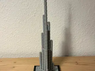 Lego architecture - Burj Khalifa // 21008