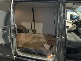 VW Transporter 2,0 TDi 180 Kassevogn DSG lang