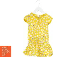 Sommerkjole med blomsterprint fra H&M (str. 92)