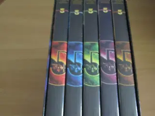 BABYLON 5. The ultimate Collection 1-5. BOX.