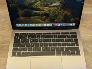MacBook Air 2019 13, 16GB RAM 256GB