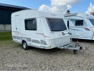 2009 - LMC Viola 330   Sjældent udbudt vogn til salg.