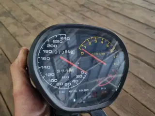 Suzuki Gsx1100s Katana speedometer