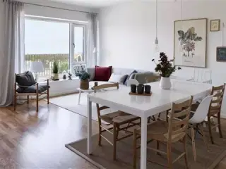 God 2 værelses lejlighed med altan, Hedehusene, København