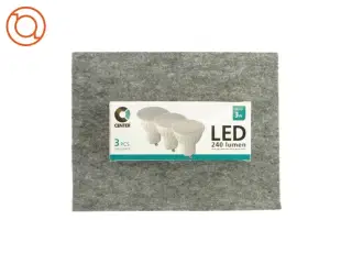 Pærer LED 240 lumen fra Center (3 styks)