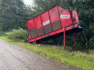 Cormall foderkasse sælges